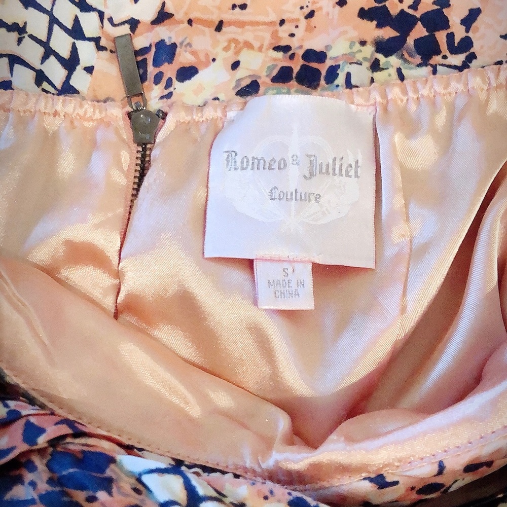 Romeo & Juliet Couture Silk Summer Dress - Picture 5 of 6